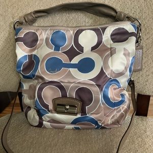Medium size Coach bag